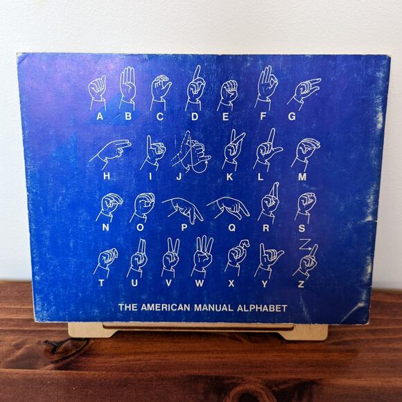 Vintage 1980 Children's Book Sign Language Little Red Riding Hood - Picture 2 of 11